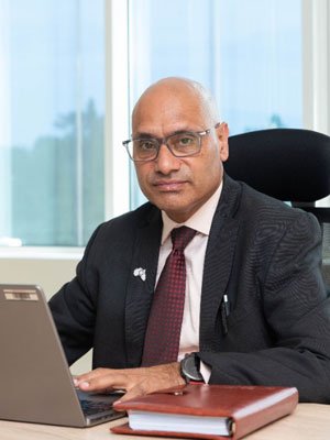 Professional Instructor Image